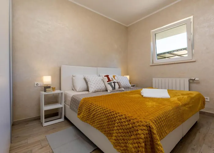 Val Zuanaga Rovinj-vestar Ρόβινι