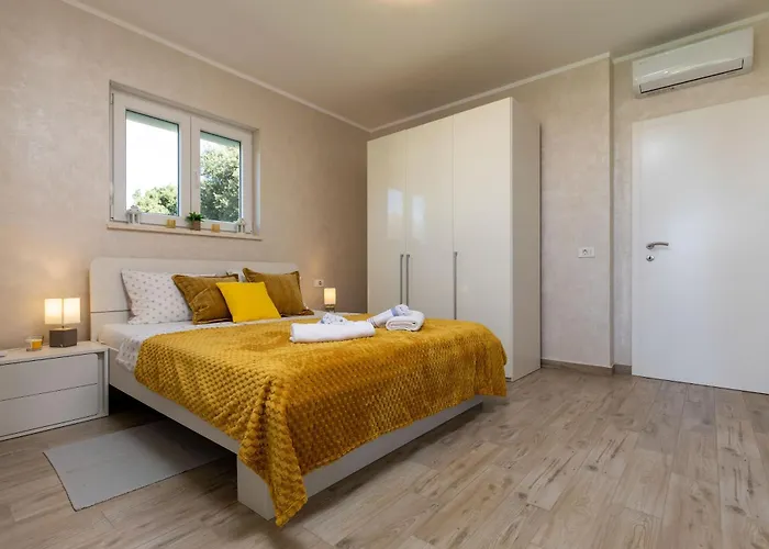 Val Zuanaga Rovinj-vestar * Ρόβινι